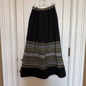 Vintage Guatemalan 100% cotton embroidered skirt S
